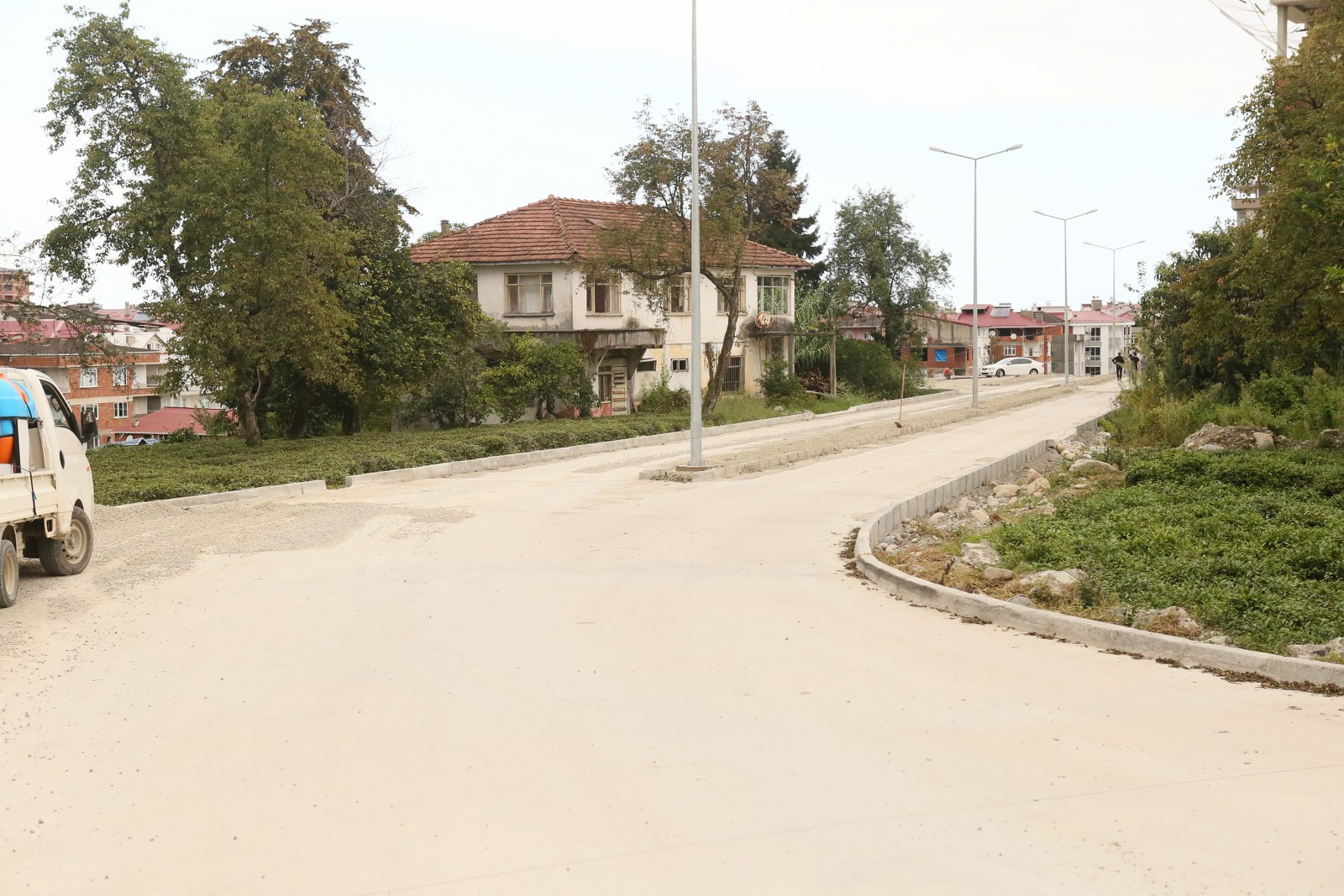 Başkanımız Avni KAHYA Sahada Çalışmaları İnceleyerek Vatandaşla Bir Araya Geldi