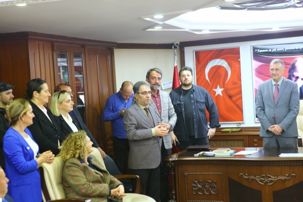 Belediye Başkanımız Enver Atagün’e Hayırlı olsun ziyaretleri sürüyor.