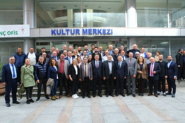 Belediye Başkanımız Enver Atagün’e Hayırlı olsun ziyaretleri sürüyor.