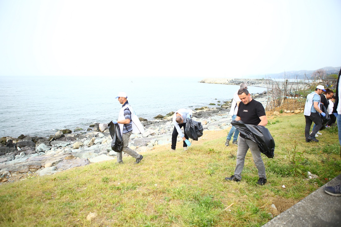 Deniz Mahallesinde Bahar Temizliği Etkinliği