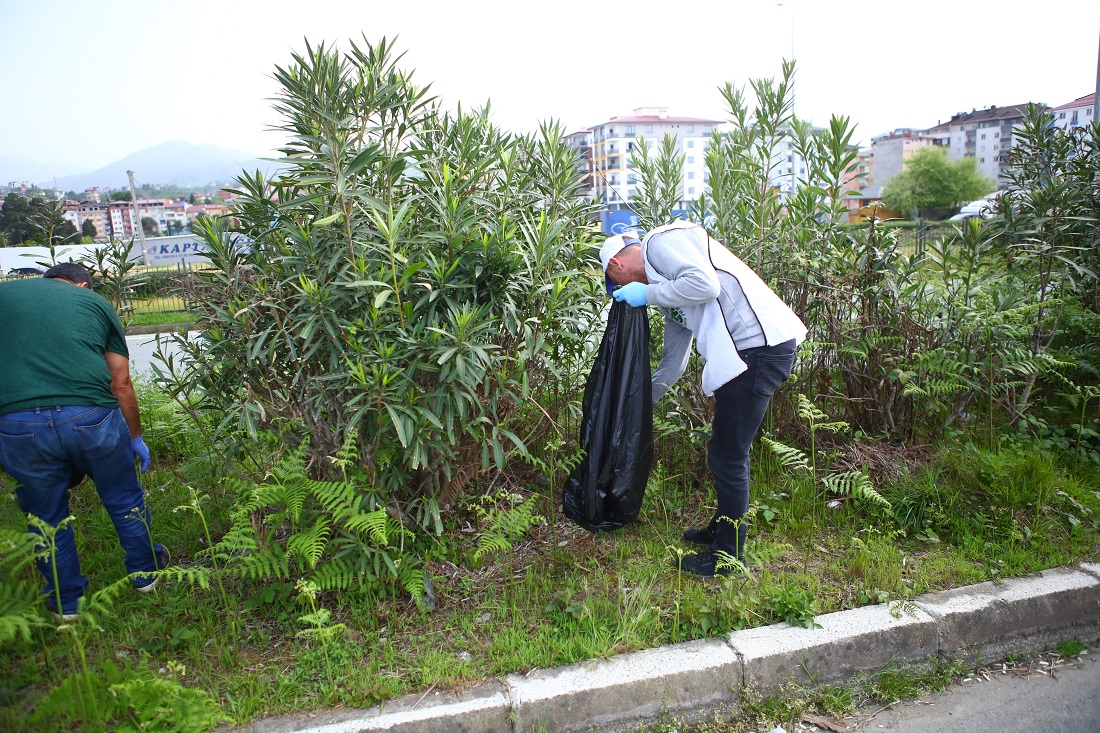 Deniz Mahallesinde Bahar Temizliği Etkinliği