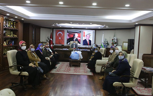 Teşekkürler Koca Yürekli Gönül Elçileri