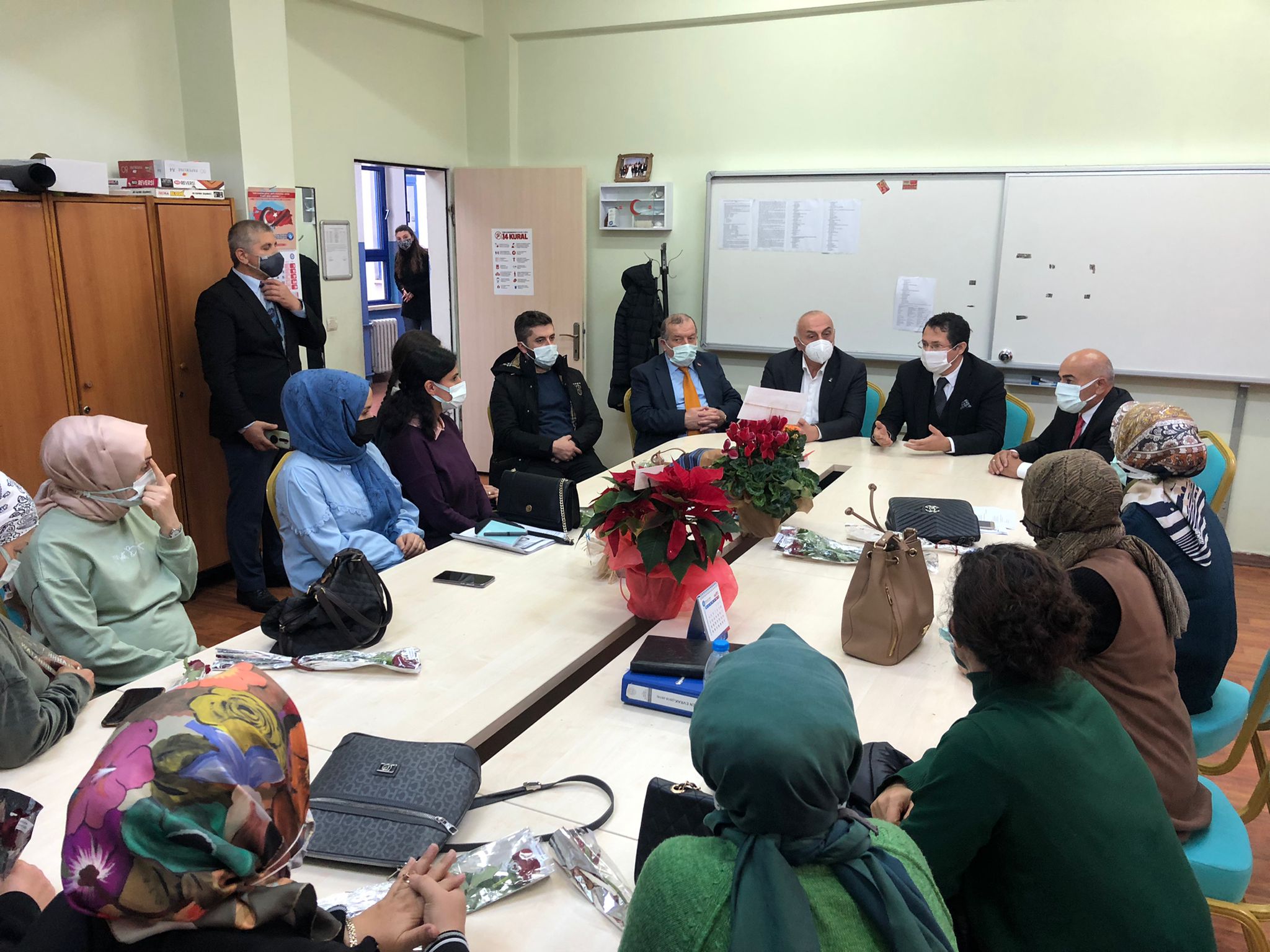 Tüm Öğretmenlerimizin 24 Kasım Öğretmenler Günü Kutlu Olsun.