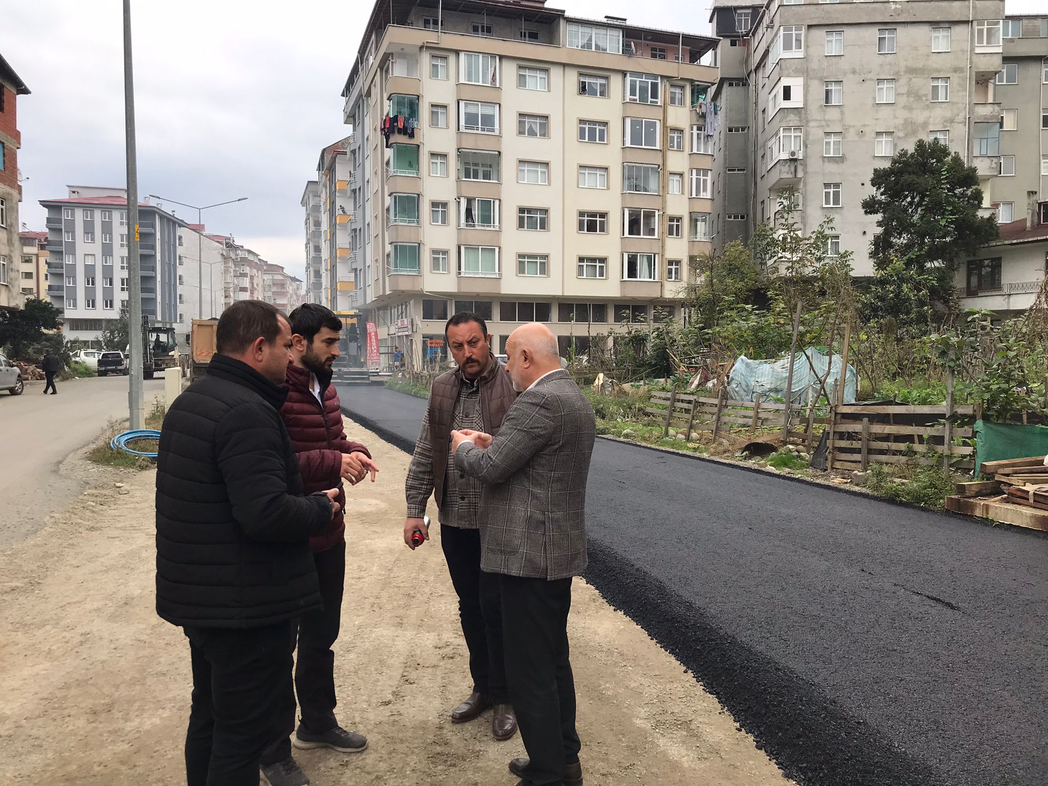 Fırtına Mahallemizde ikinci etap sıcak asfalt çalışmamıza başladık. 