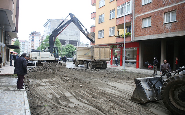 Fırtına Mahallesinde üst yapı çalışmalarına başladık.