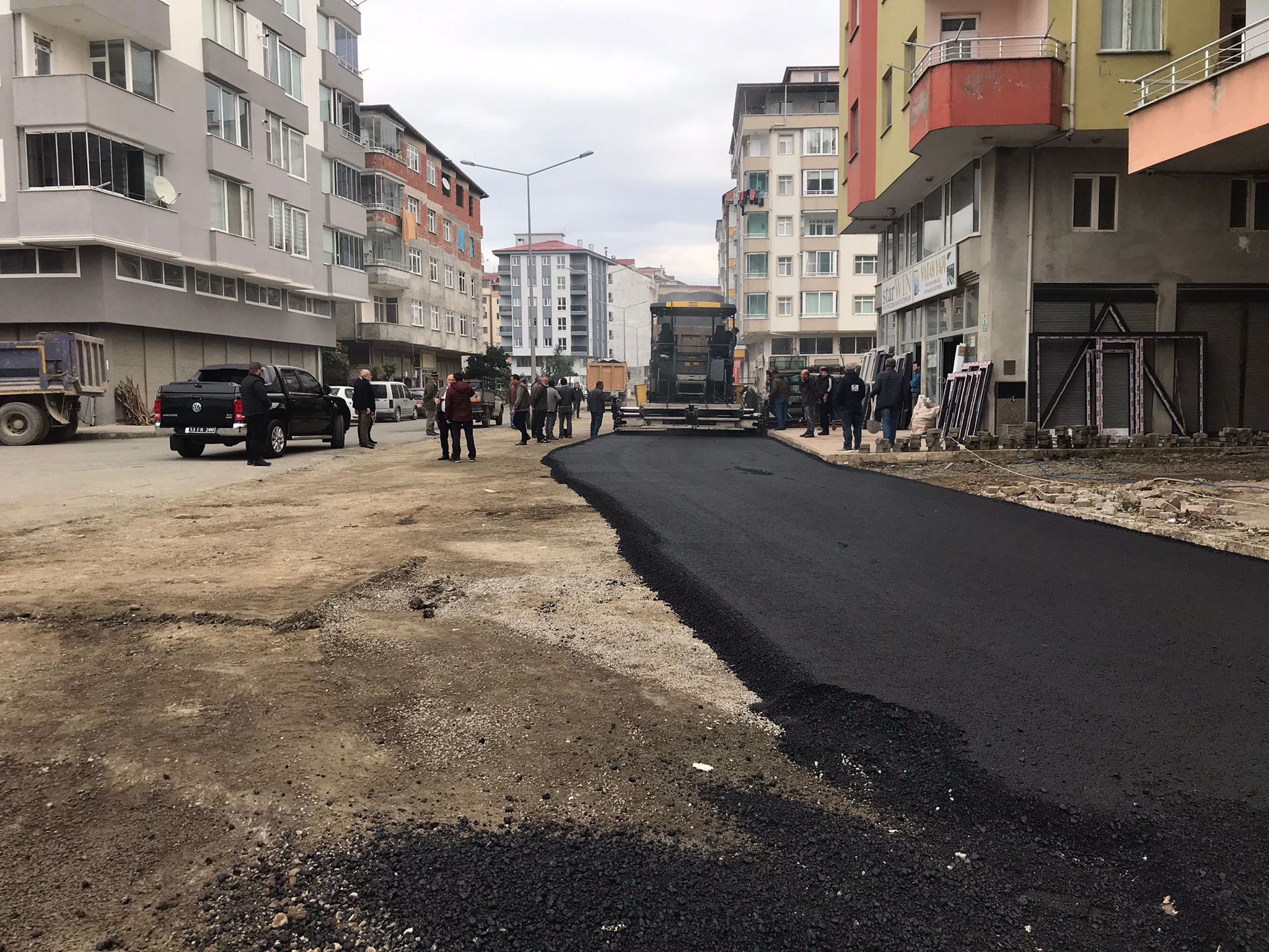 Fırtına Mahallemizde ikinci etap sıcak asfalt çalışmamıza başladık. 