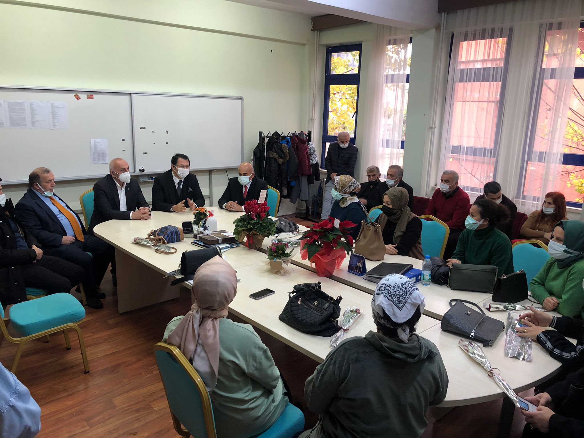 Tüm Öğretmenlerimizin 24 Kasım Öğretmenler Günü Kutlu Olsun.