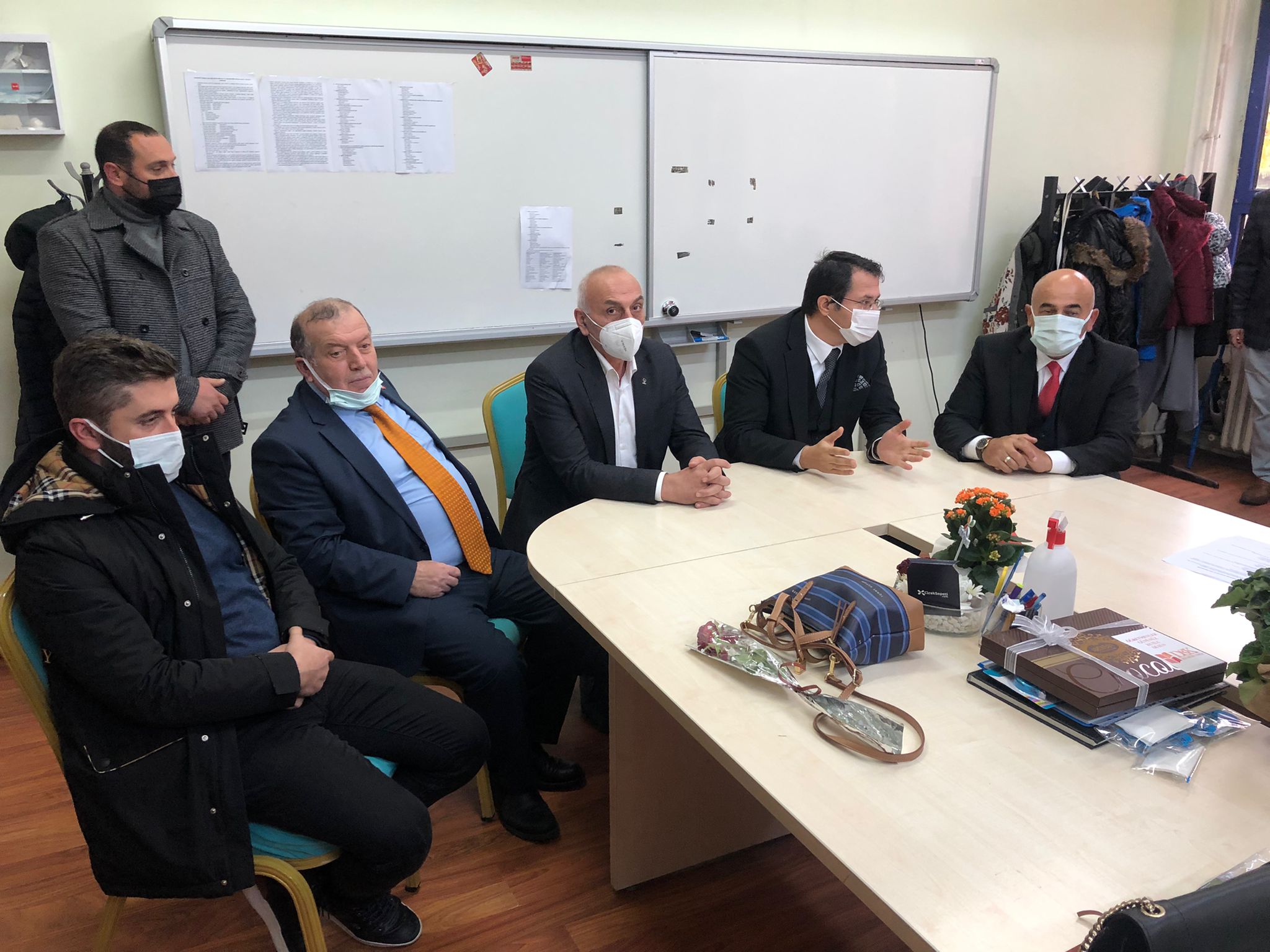 Tüm Öğretmenlerimizin 24 Kasım Öğretmenler Günü Kutlu Olsun.