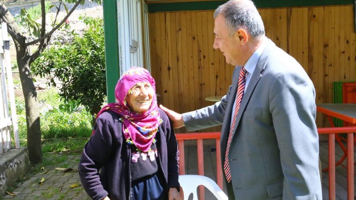  Şehitlerimizi rahmet, gazilerimizi saygı ve minnetle anıyoruz.