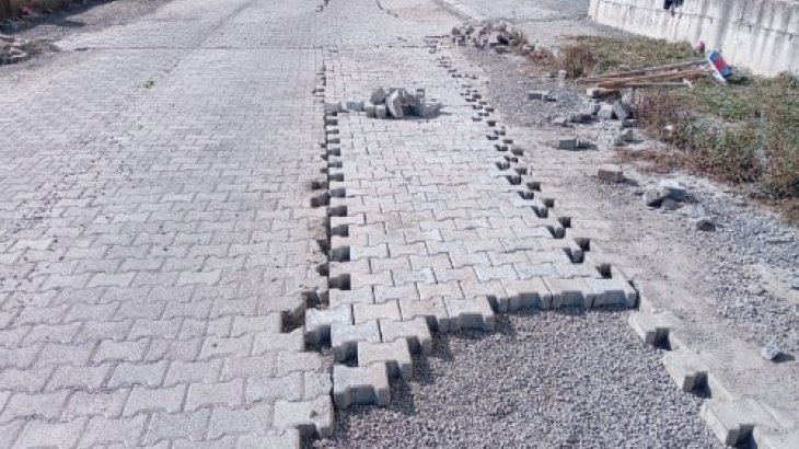 Fırtına Mahallesinde üstyapı çalışmaları devam ediyor.