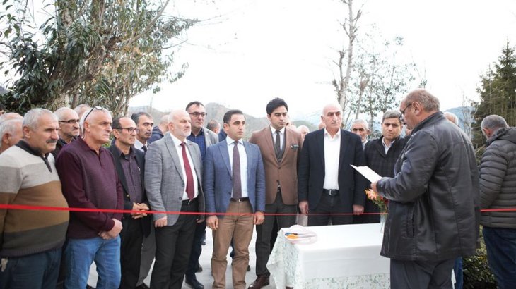 Yol betonlama çalışmasında emeği geçen herkese ayrı ayrı teşekkür ederim.