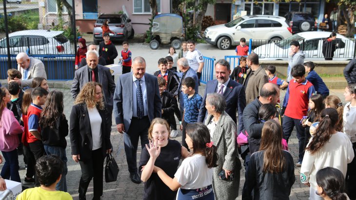 Öğretmenler Günü Etkinlikleriyle Öğretmenlerimiz Anıldı