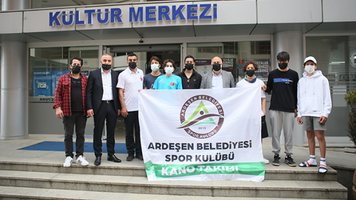 Kano sporcularımızı Yusufeli’ne yolcu ettik.