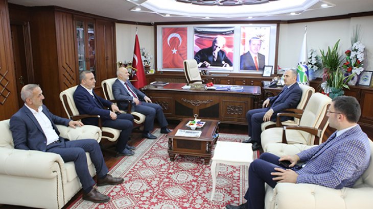 Rize İl Belediye Başkanı Rahmi Metin Ardeşen'de