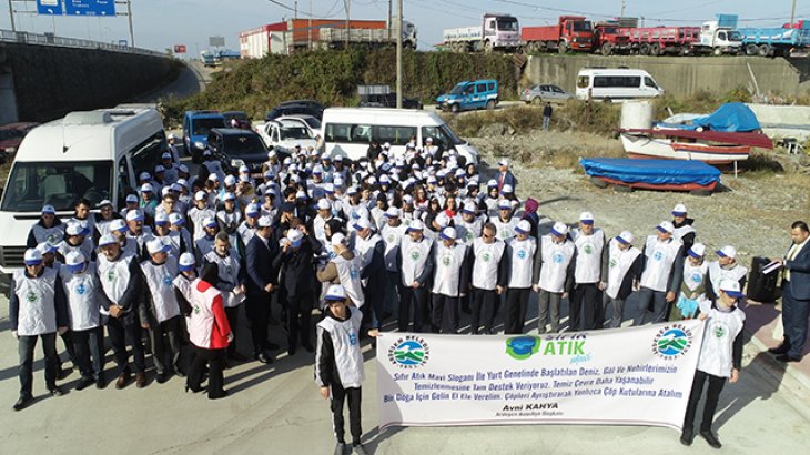 Ardeşen'de Onlarca Kişi Temiz Bir Çevre Sözü Verdi
