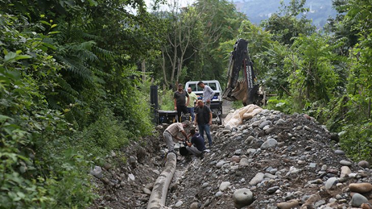 Su ve Kanalizasyon ekiplerimiz 7/24 şebeke hattında