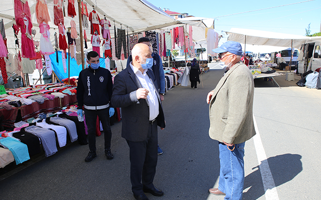Başkan Kahya Pazar yerinde Vatandaşla Buluştu