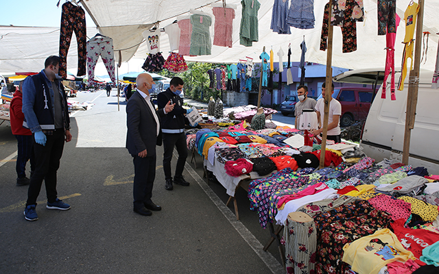 Başkan Kahya Pazar yerinde Vatandaşla Buluştu