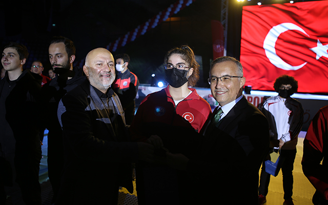Sporun Yıldızları Ödüllerini Aldı