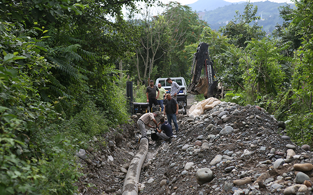 Su ve Kanalizasyon ekiplerimiz 7/24 şebeke hattında