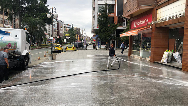 İlçemizi Baştan Aşağı Dezenfekte Ediyoruz