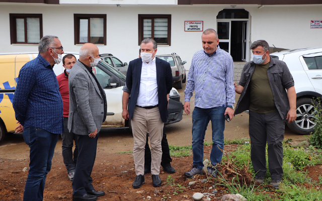 Vekil Bak Ardeşen’de Yapımı Düşünülen Gençlik Merkezi Arsasını İnceledi